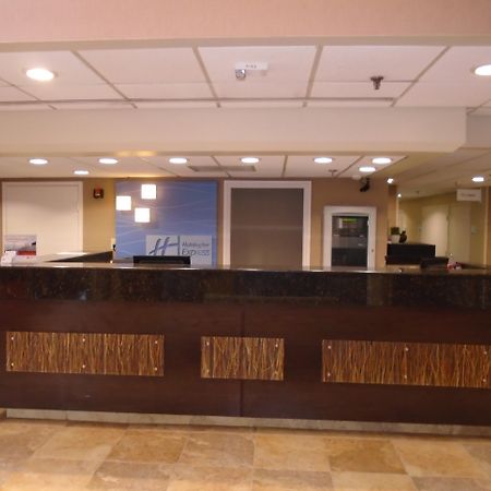 فندق وأجنحة هوليداي إن إكسبريس ميدلوثيان تورنبايك North Chesterfield المظهر الخارجي الصورة